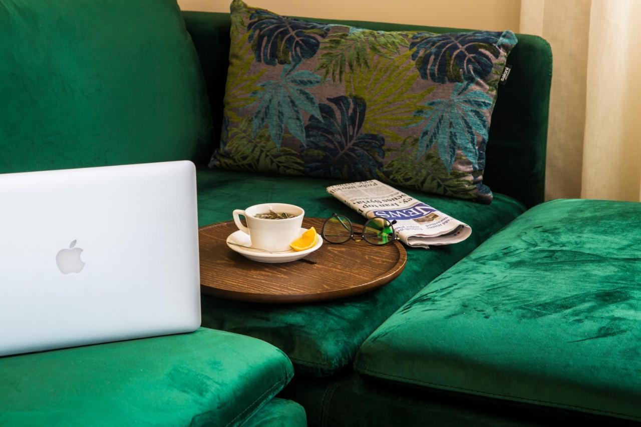 Maxuite Hotel In Home Akcay  Bagian luar foto